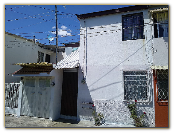 Infonavit Aguacates Lourdes Carrillo - Casas en venta en Uruapan
